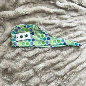 Scrub cap w/ dotted fabric and frog buttons